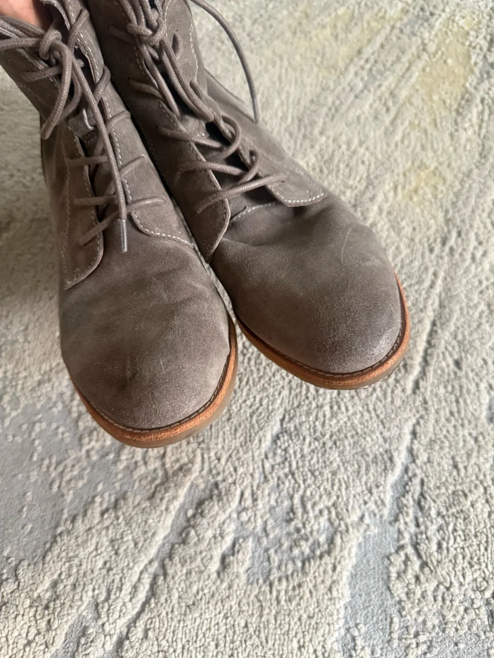 Sofft Annalise grey suede lace up ankle boots stacked block heel 9.5